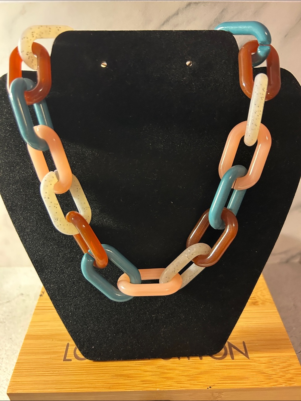 Source Unknown Multicolor Resin Link Necklace - Blue, Peach, Brown, Cream